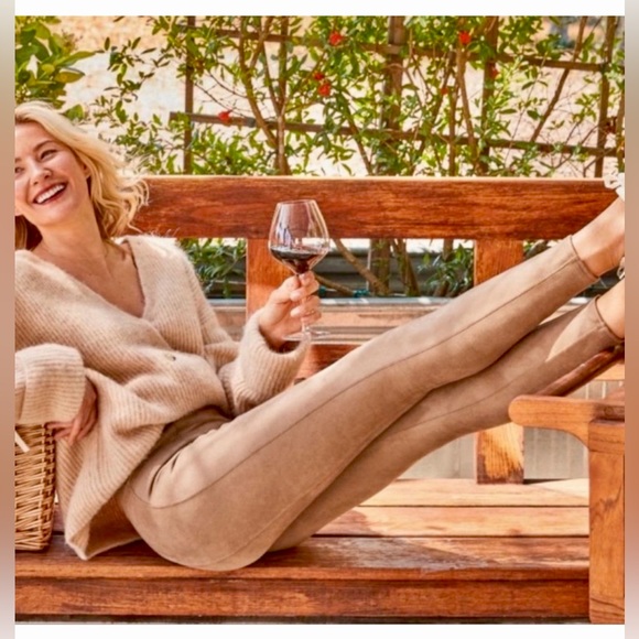 🌸 NWT SPANX Luxurious Faux Suede Leggings Tan Camel size Small {Sold Out} - Picture 1 of 15